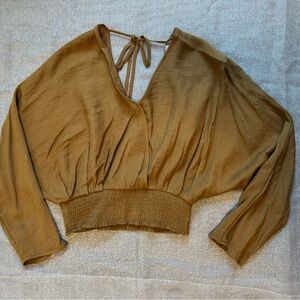 mustard gold flowy sleeve top with scrunched waist